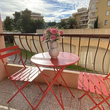 Apartment 3 Pieces, 6 Couchages, Parking, Proche Et Commerces, - Fr-1-226a-152 Fréjus