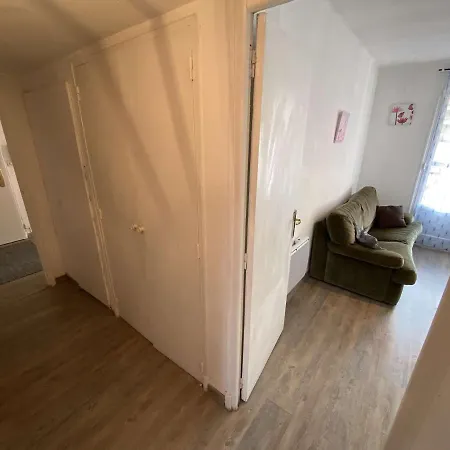 3 Pieces, 6 Couchages, Parking, Proche Et Commerces, - Fr-1-226a-152 Apartment