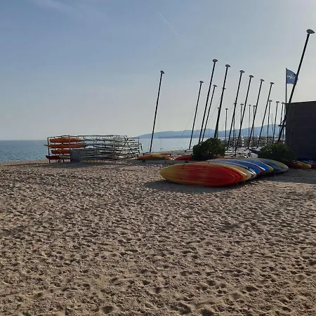 3 Pieces, 6 Couchages, Parking, Proche Et Commerces, - Fr-1-226a-152